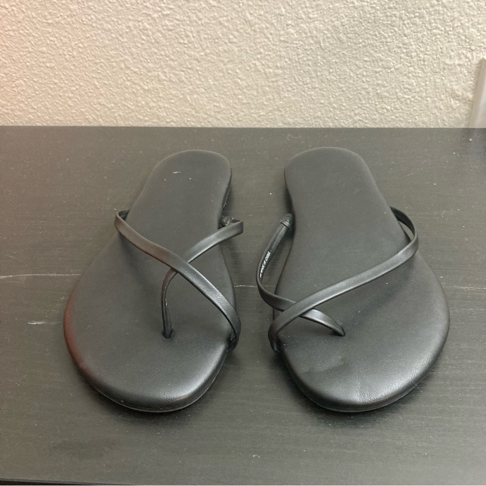 Torrid Flip Flop Sandals - Black - 9 Wide